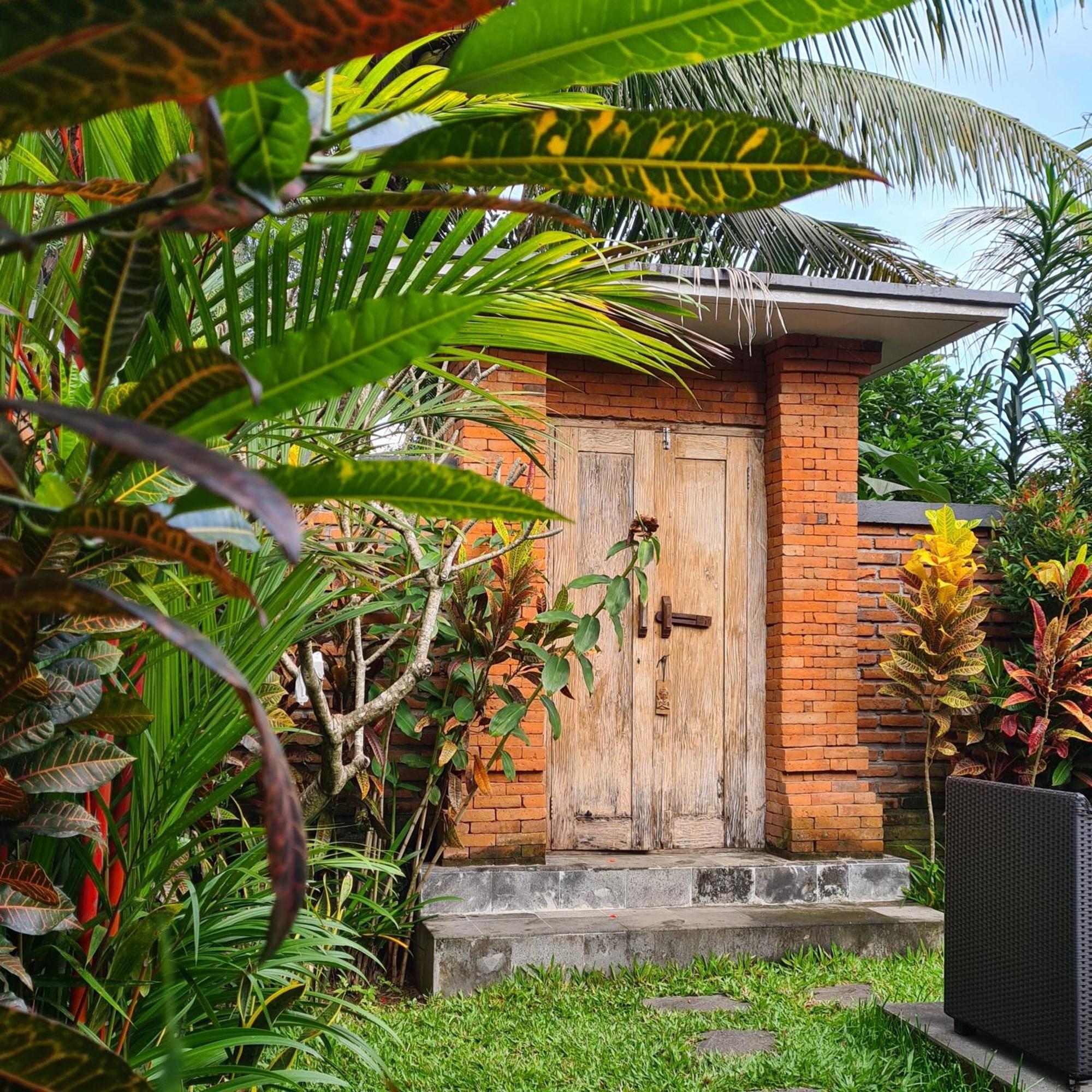 Ubud Suarga Private Pool Villa Exterior foto